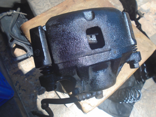 Vendo Caliper Delantero Izquierdo De Mitsubishi Galant 2001