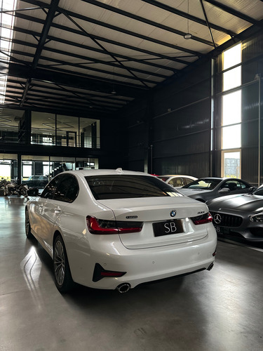 BMW Serie 3 3.0 330i Sedan Sport Line 252cv