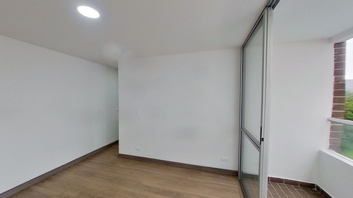 Imagen 10 de 13 de Apartamento En Venta En Itagui - Suramerica