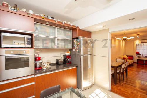 Imagen 7 de 30 de Venta Casa 3 Plantas + Altillo En Coghlan (dos Cocheras) 200 M2 Totales