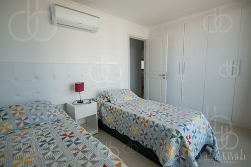 Imagen 13 de 26 de Apartamento En Mansa, 3 Dormitorios En Edificio Con Servicios. Punta Del Este