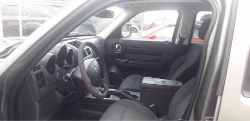 Imagen 15 de 15 de Dodge Nitro 2011 3.7 Slt Premium 4x2 At
