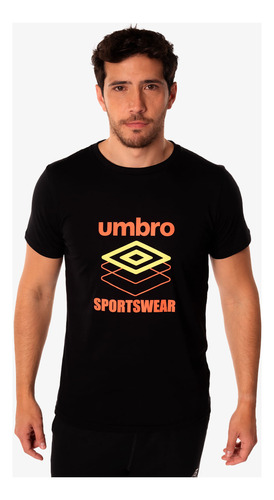 Remera Hombre Umbro Est. Sportswear