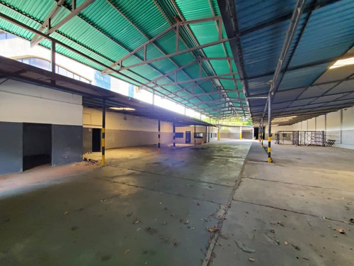 Galpón En Venta En La Avenida Cuatricentenaria