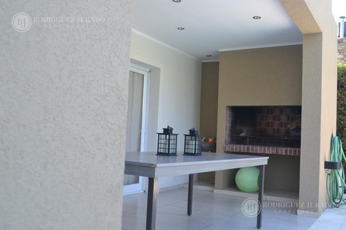Imagen 19 de 28 de Casa De Gran Diseño, Espaciosa - Haras Santa Maria (toma Menor Valor En Mismo Barrio)