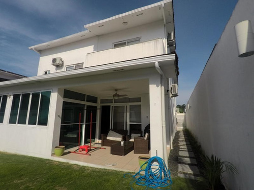 Venta De Casa En Ph Horizontes, Altos De Panamá 23-9218