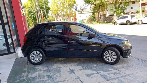 Imagen 5 de 13 de Volkswagen Gol Trend 2018 1.6 Trendline 101cv