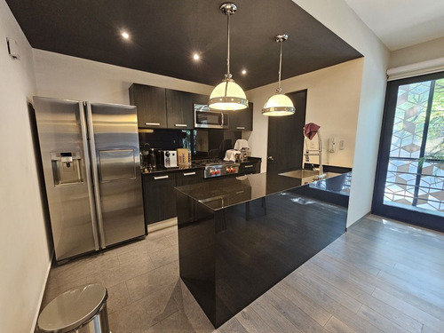 Departamento Con 3 Recamaras, Balcón Y Patio En La Condesa