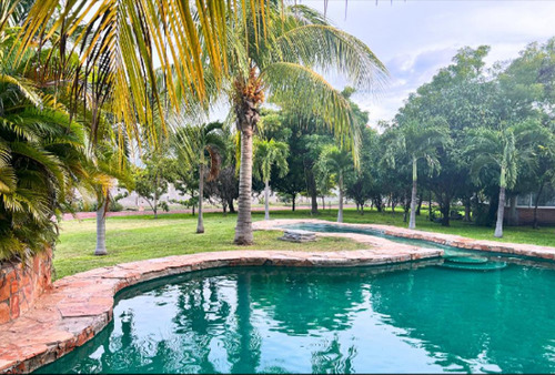 Terreno En Venta Con Alberca En Chiconcuac, Xochitepec Morelos