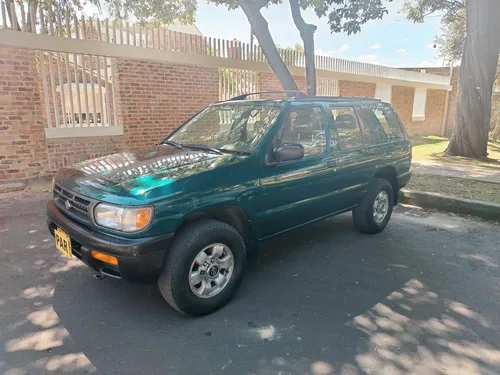 Nissan Pathfinder 3.3 R50 Std