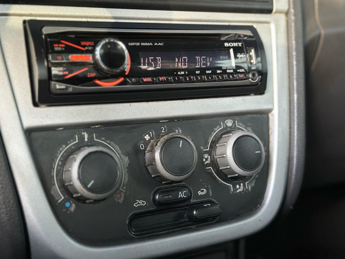 Volkswagen Saveiro 1.6 Cab. Simples Total Flex 2p