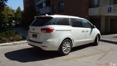 Kia Grand Carnival Ex 2016