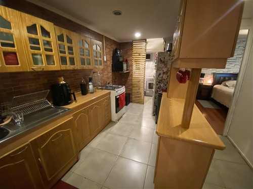 Imagen 2 de 17 de Depto Remodelado. 3 Dorm, 1 Baño, Porcelanato, Loggia