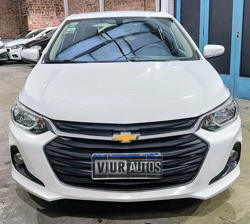 Chevrolet Onix Ónix plus LT techo Onstar