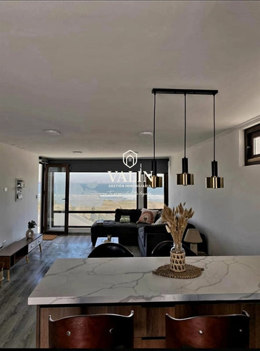 Casa En Venta De 3 Dorm. En Quintero