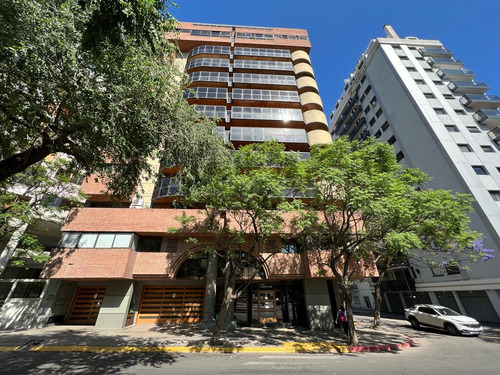 Departamento De Categoría A La Vena En Nueva Córdoba En Edificio Ludovico