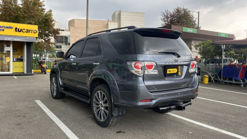 Imagen 8 de 25 de Toyota Fortuner