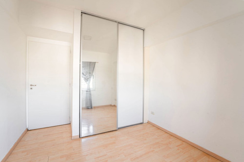 Imagen 26 de 30 de Depto Venta 3 Amb Balcón C/frente Baño+toilette