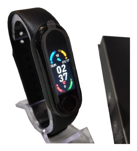 El reloj inteligente mide la frecuencia cardíaca, los pasos de presión calórica
