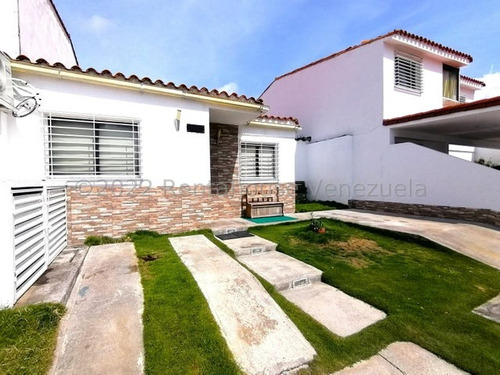 Hermosa Casa En Venta En Urbanismo De Cabudare Con Facil Acceso A Las Principales Avenidas Y Tanque Subterraneo Ev