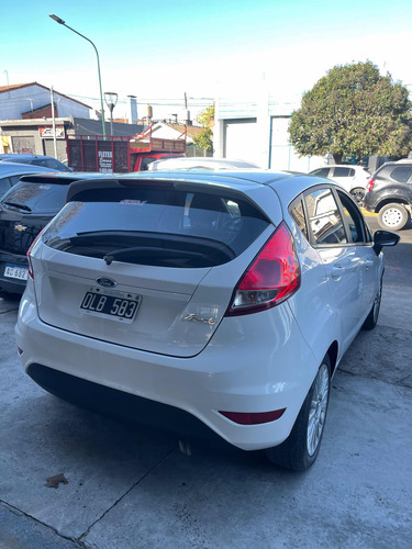 Ford Fiesta Kinetic 2016 1.6 Se Plus 120cv