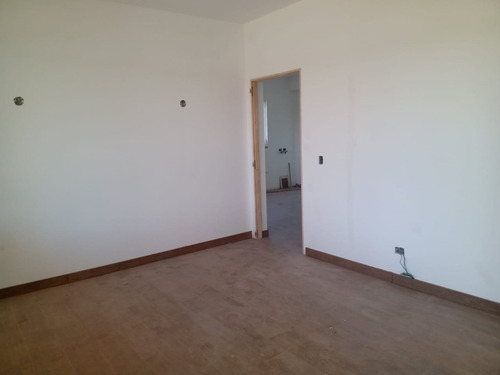 Imagen 2 de 15 de Casa En Venta Ubicado En El Cantón Puerto, Escobar, G.b.a. Zona Norte