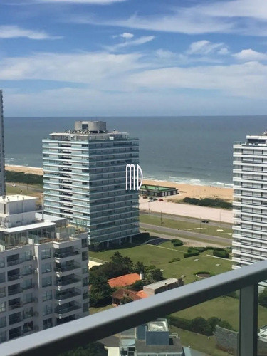 Hermoso Apartamento Con Vista Al Mar Desde Terraza- Ref: 6365