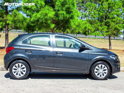 Imagen 6 de 25 de Chevrolet Onix Lt Extra Full 1.4 | Permuta / Financia