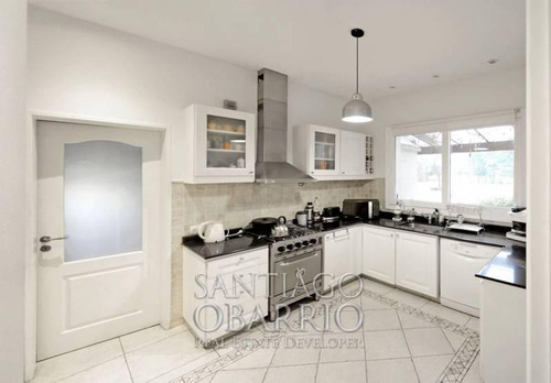 Imagen 12 de 30 de Increíble Casa En Venta De 300 M2 Con Golf Y Tenis En El Haras Argentino Farm Club De Lujan