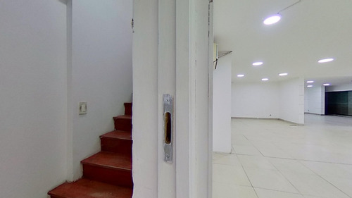 Amplia Propiedad Comercial - Los Conquistadores