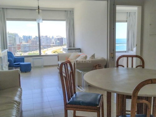 Imagen 14 de 18 de Apartamento En Venta En Peninsula - Punta Del Este - Piso Alto!