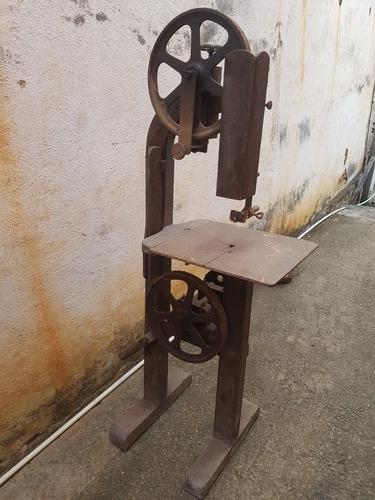 Imagem 1 de 5 de Maquina Serra De Fita Relíquia Antiga