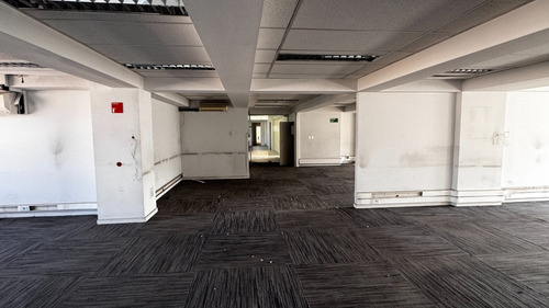 Amplias Oficinas De 1.379 Mt2 En Paseo Bandera 341 Santiago