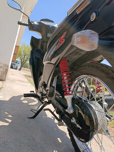 Imagen 2 de 8 de Honda S