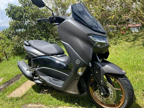 Está Muy Nueva Cero Rayón 1 Mes De Comprada En Garantía Aún