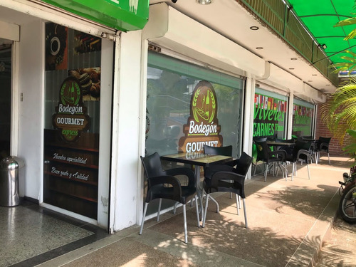 Imagen 1 de 13 de En Venta Fondo De Comercio Y Mobiliario. Zp