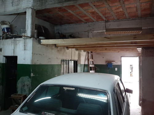 Venta Casa 2 Dormitorios C/ Salon De Ventas Excelente Sobre Avenida - Granadero Baigorria