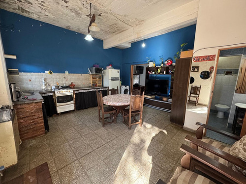 Casa 3 Ambientes En Venta En Castelar Sur