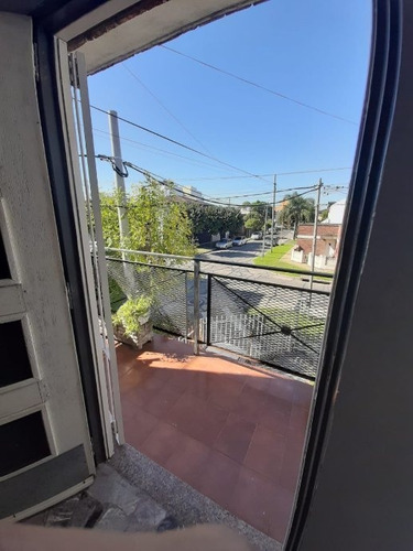 Imagen 2 de 14 de Permuta - Casa Ph De 4 Ambientes En Venta - Villa Luzuriaga
