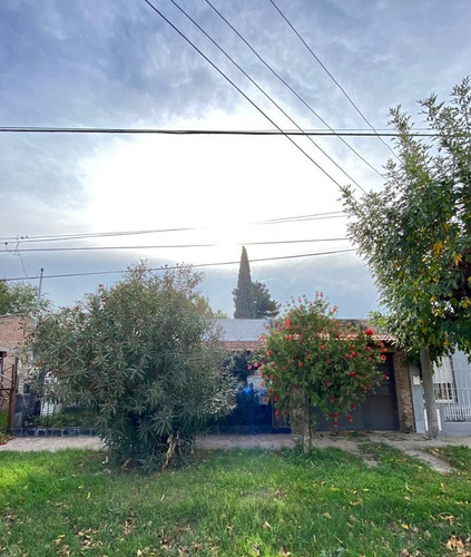 Imagen 1 de 10 de Casa En Venta En Bahía Blanca