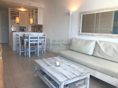 Apartamento En Península 1 Dormitorio Con Balcón- Ref: 37781