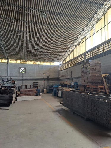 Venta De Galpón En La Zona Industrial Los Naranjos En Guarenas Jm