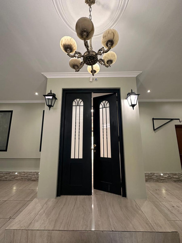 Excelente Casa En Venta En 121 E/68 Y 69