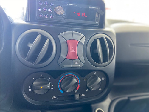 Fiat Doblo 1.8 MPI ESSENCE 7L 16V FLEX 4P MANUAL