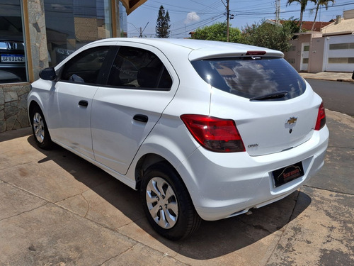 Chevrolet Onix ONIX HATCH Joy 1.0 8V Flex 5p Mec.