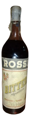 Antigua Botella De Aperitivo Rossi Con Su Contenido Original