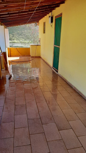 Imagem 4 de 30 de Chácara 22.400m2, Rica Em Água Com Riacho, 3 Casas Sendo 1 Sede E 2 Casas De Caseiro, Pomar, Topografia Plana, Ótima Localização - Ch00218 - 70678592