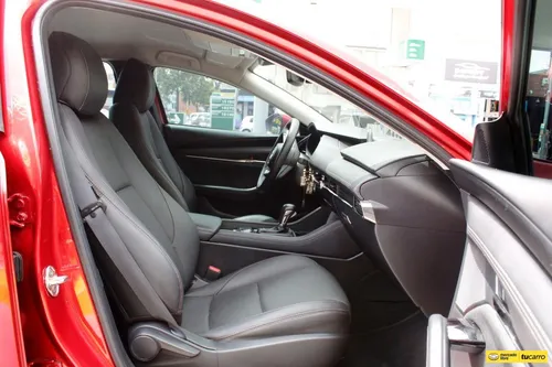 Mazda 3 2.0 Touring Hibrida At