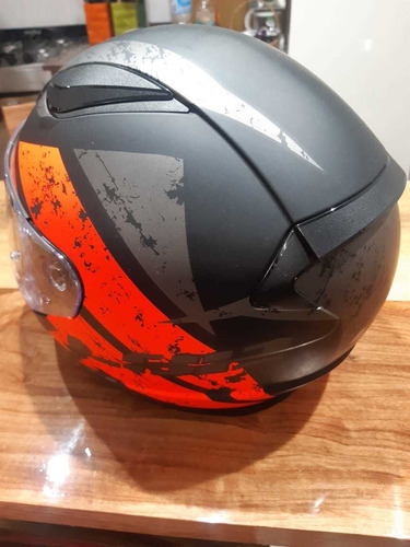 Bajaj Rs 200