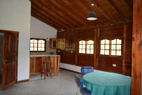 Imagen 9 de 30 de Venta De Hermoso Complejo De Cabañas Con Galpón En Guernica